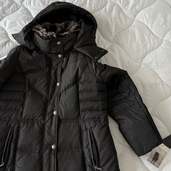 NWT London Fog Women's Black Puffer Down Coat w/Faux Fur Hood Size L - Picture 6 of 15